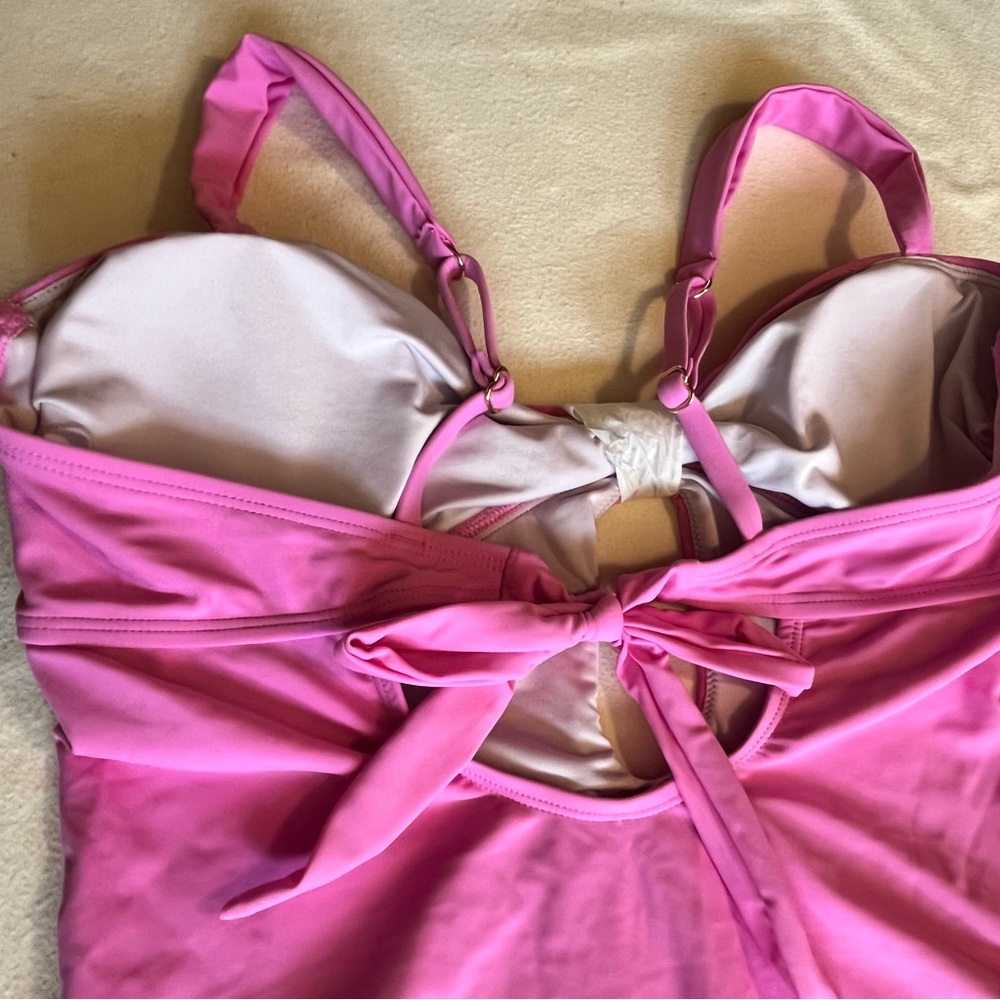NEW Cupshe Pink One-Piece Swimsuit with Front Detail Size L - Picture 6 of 11